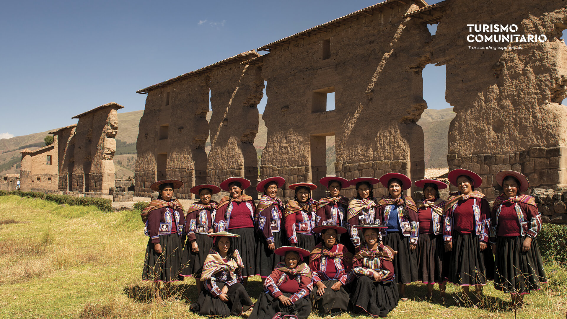 Ladies with typical Raqchi costumes