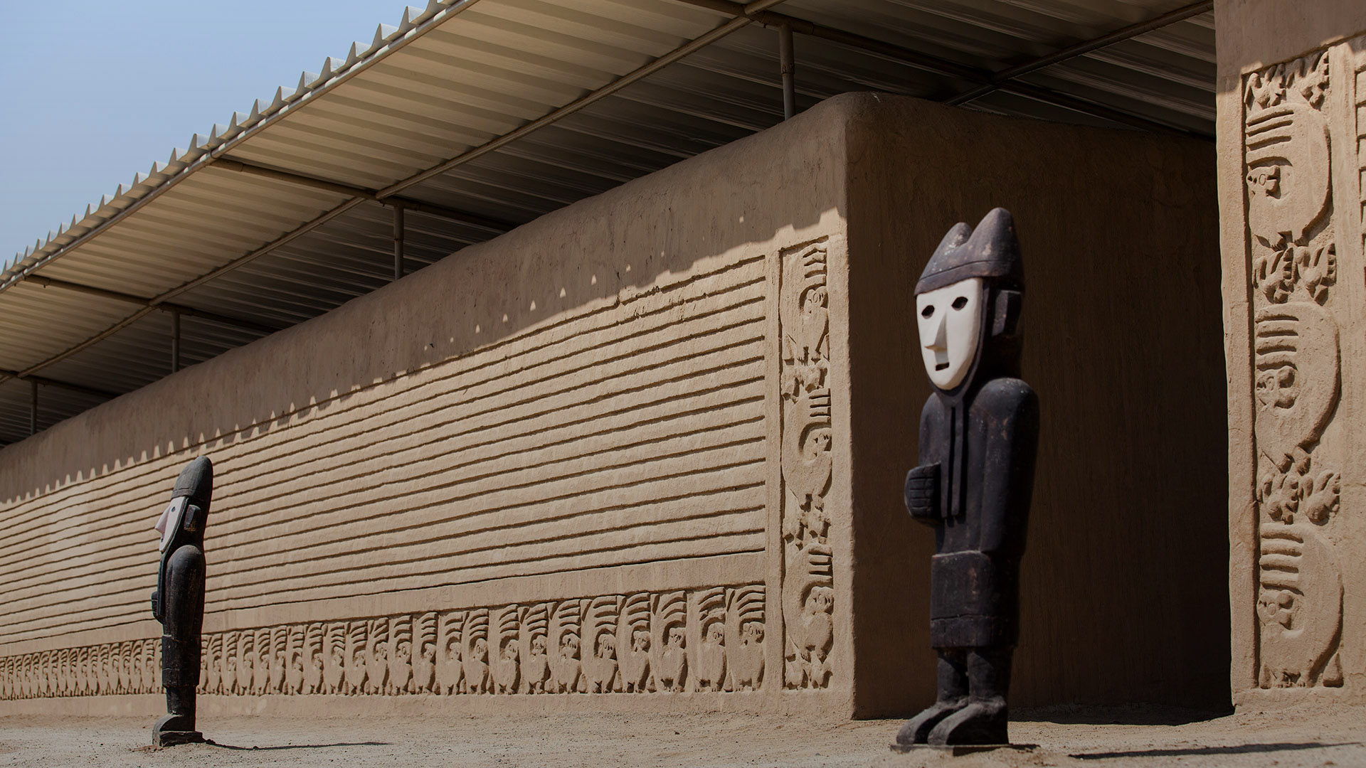 Totems in the Nik-An Walled Complex