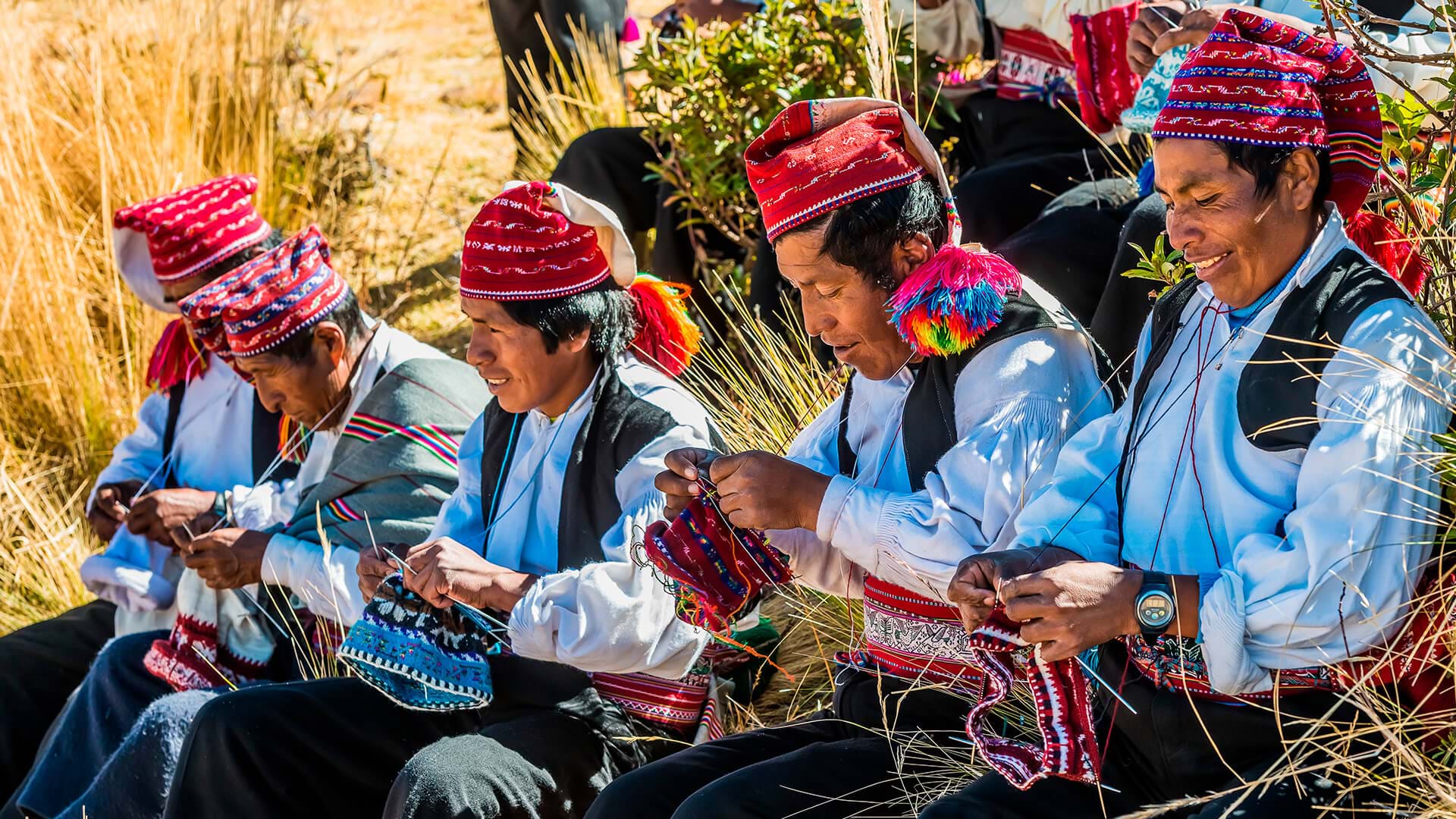 Arte textil de Taquile, Puno