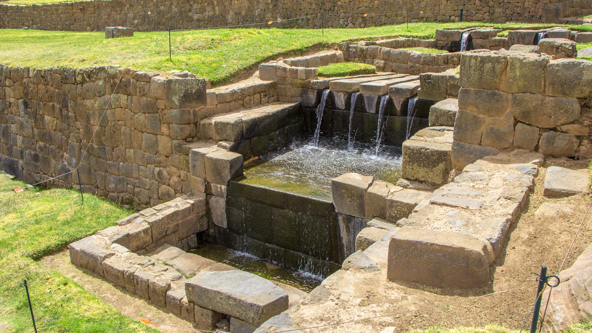 Fuente en Tipón