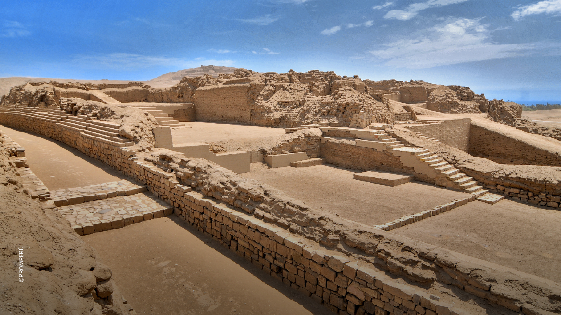Calle Norte-Sur en el Santuario Arqueológico de Pachacamac