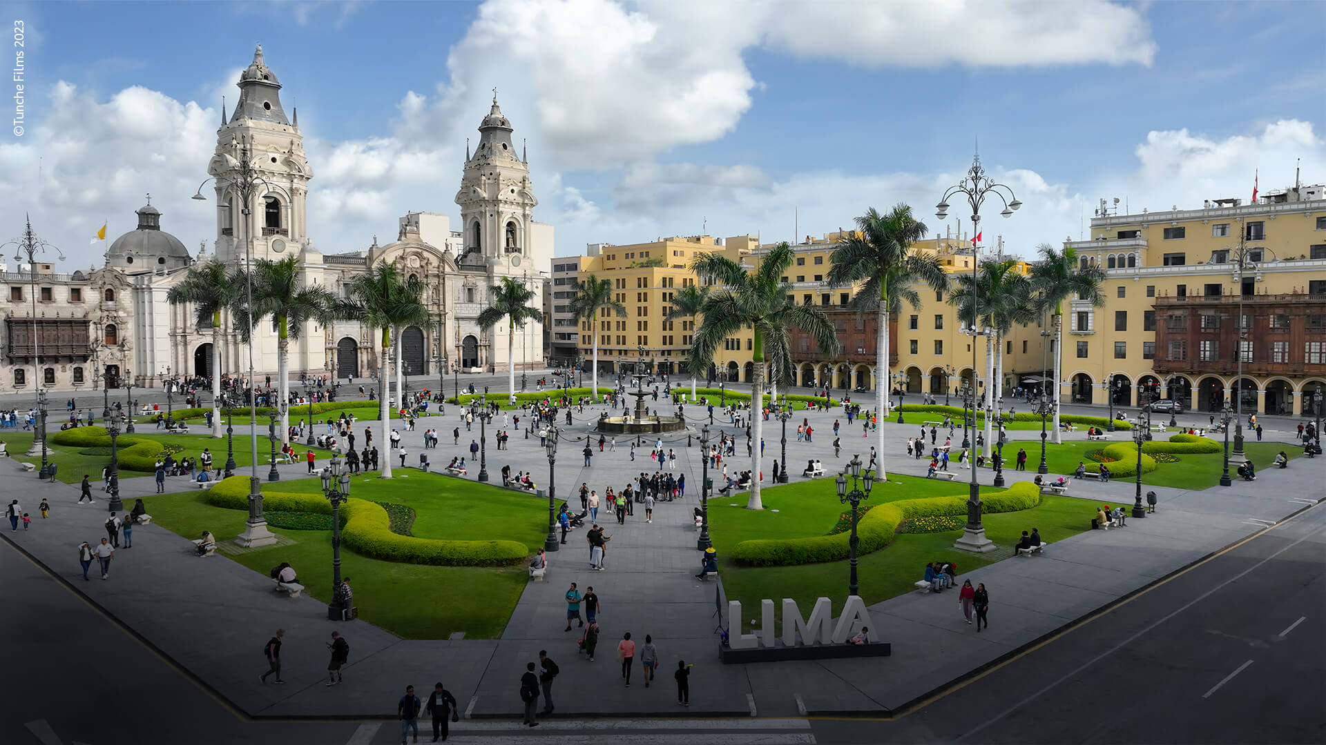 lima-plaza-de-armas-desktop