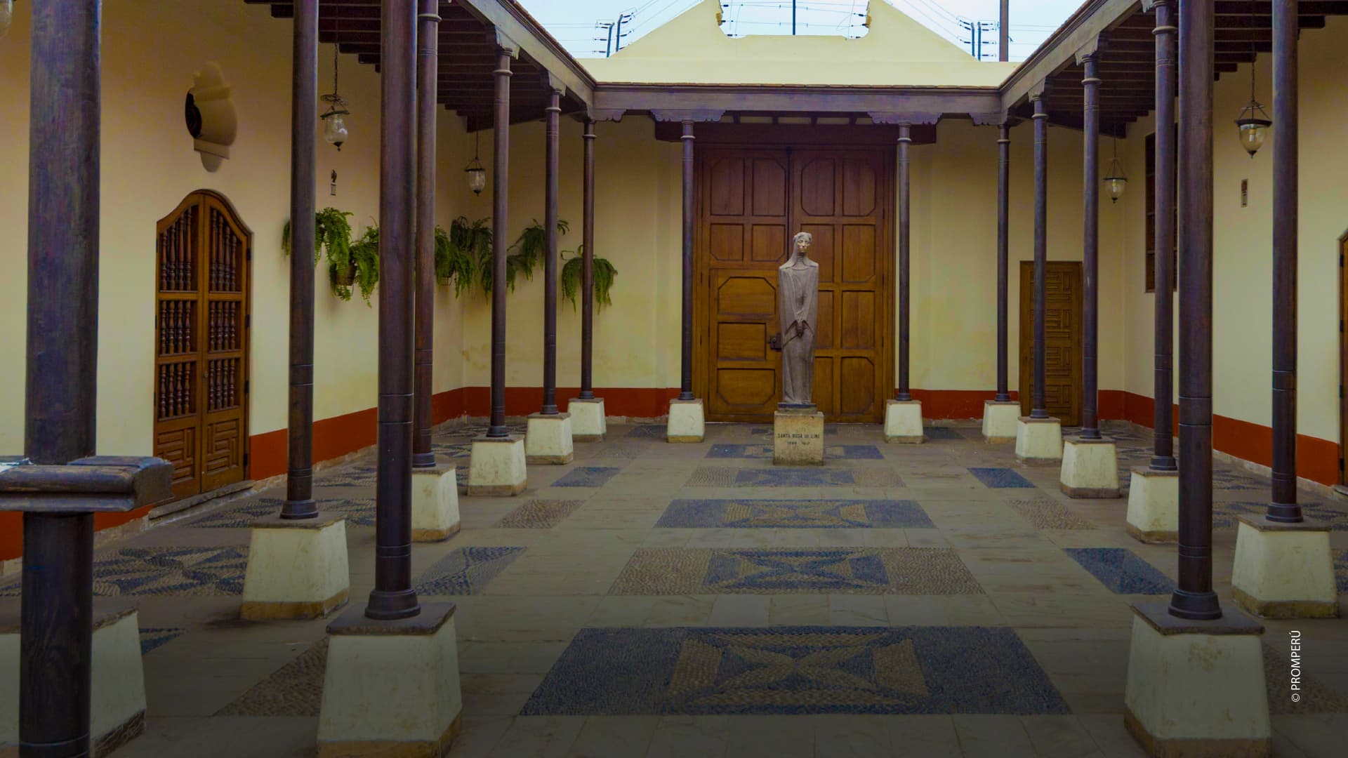 Santuario de Santa Rosa de Lima, en la Avenida Tacna