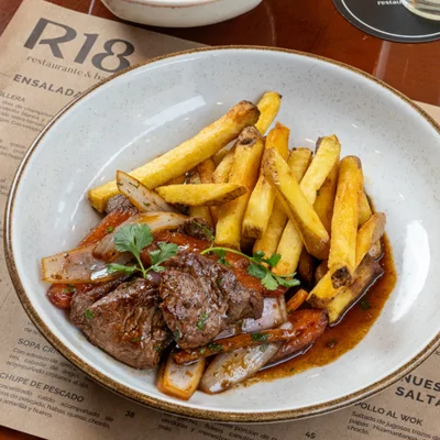 R18 Restaurante & Bar: La auténtica sazón criolla